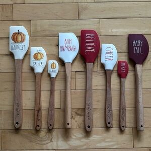 🥄Spatulas by Rae Dunn